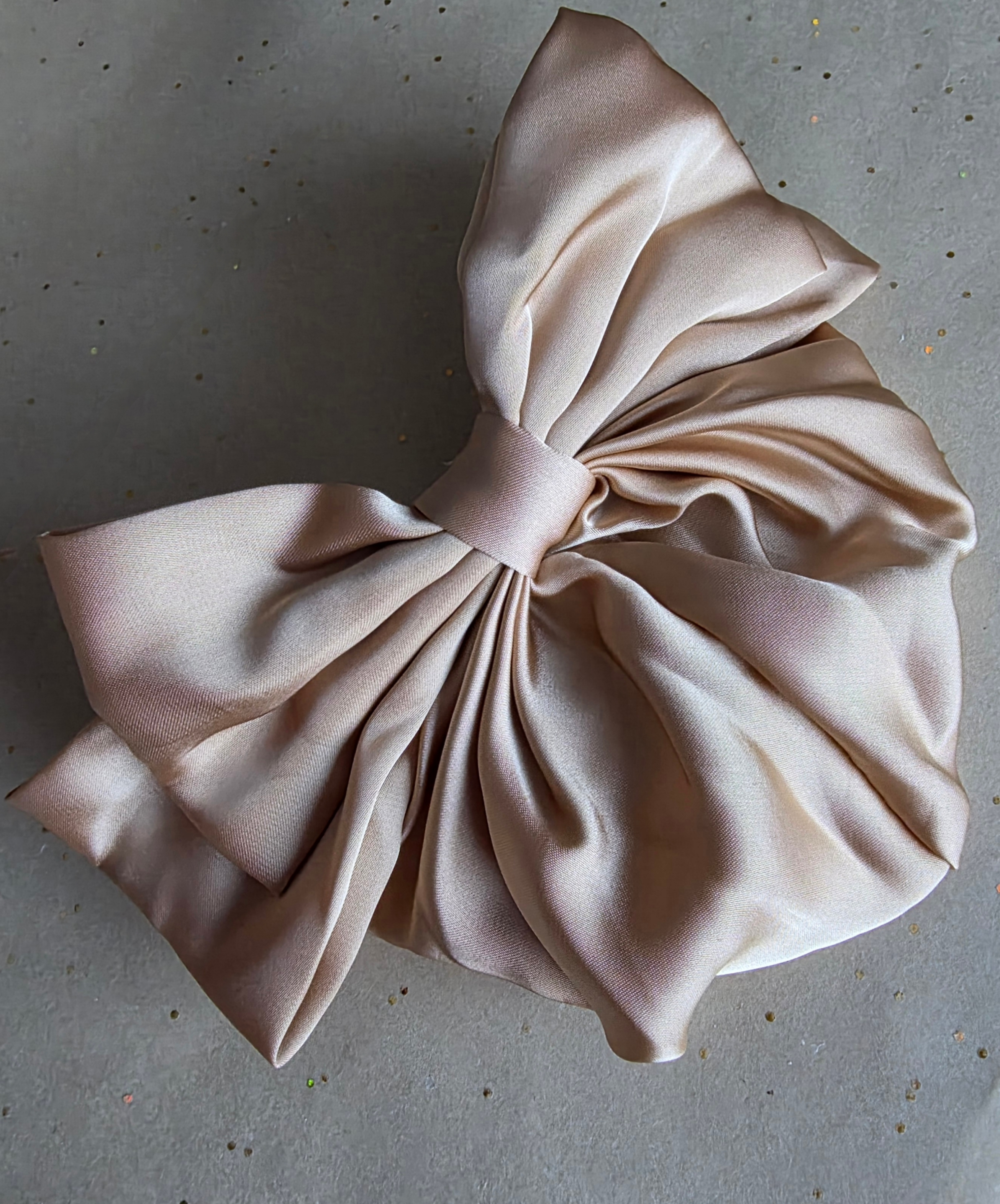 Beige Bow hair clip